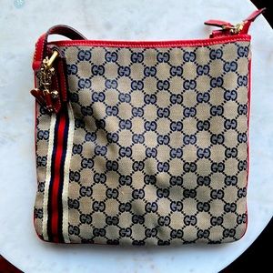 GUCCI Crossbody- Rare Edition